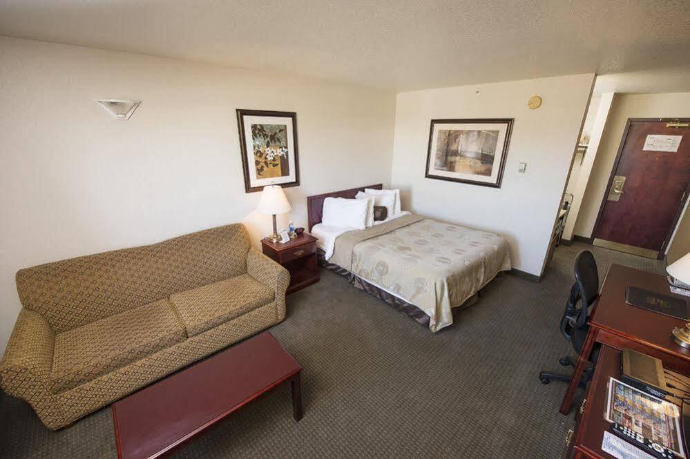 Service And 3* Grande Prairie